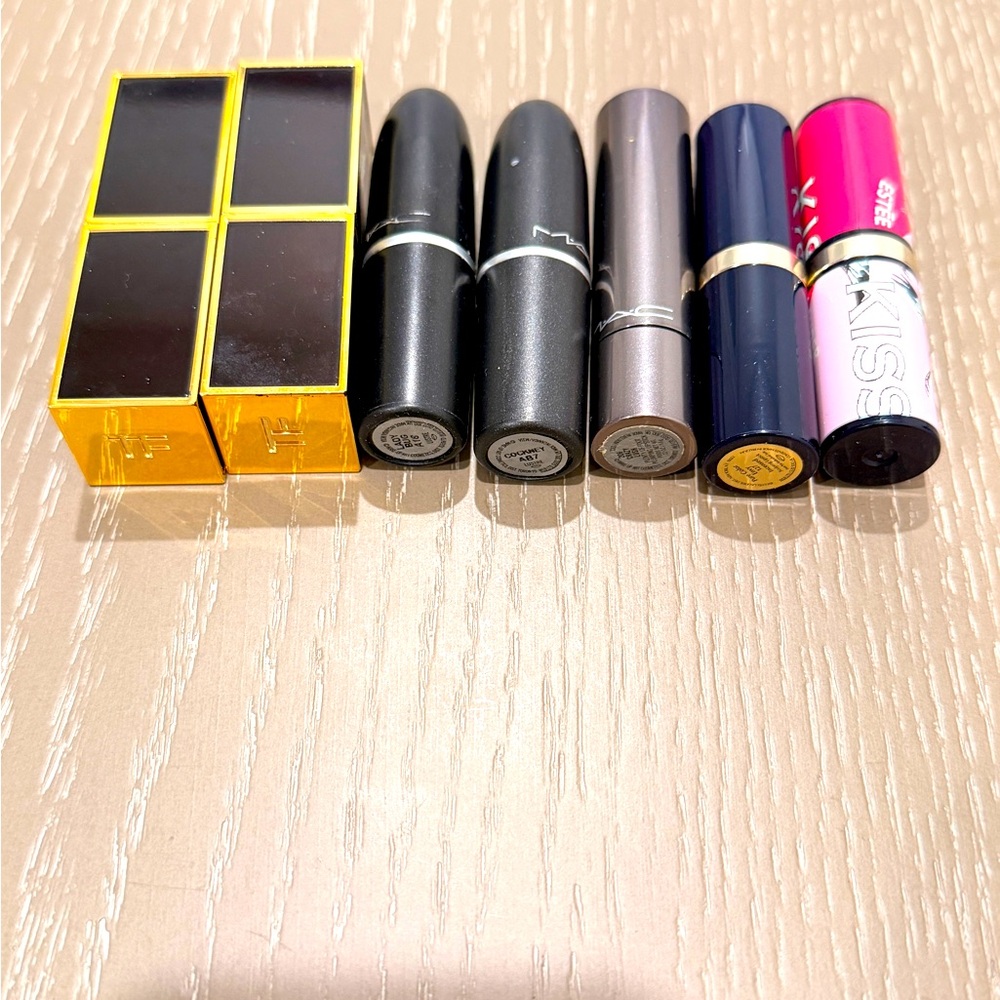 “Sold💗!” Bundle of 7 lipsticks Tom ford MAC Estée Lauder